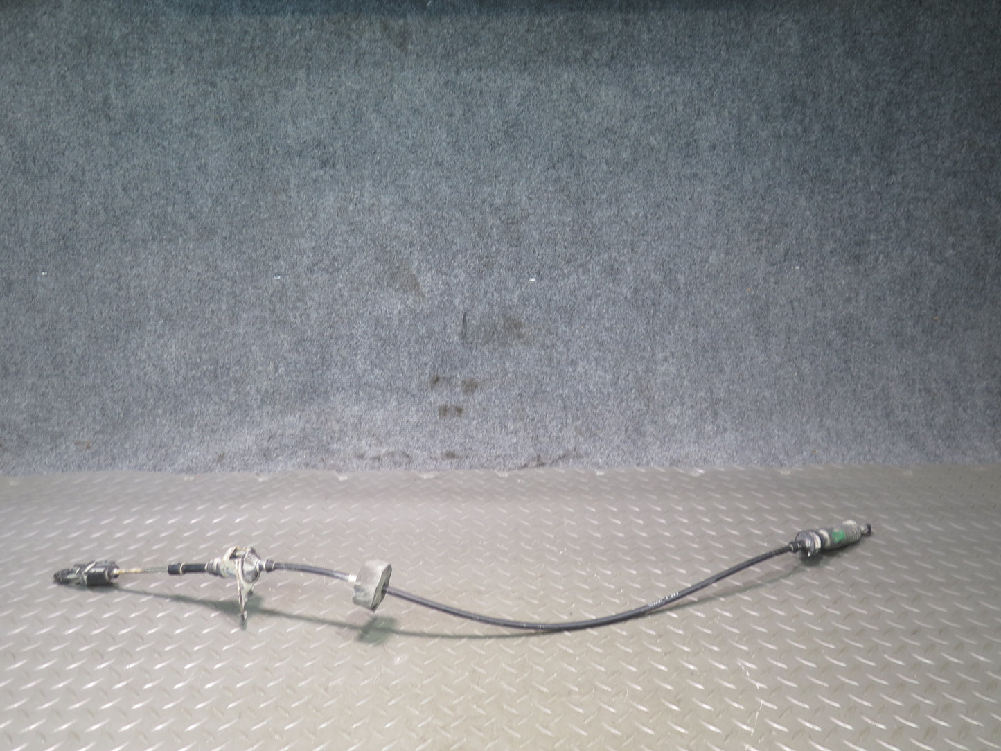 2004-2006 Cadillac XLR 4.6L Automatic Transmission Shifter Cable Assembly