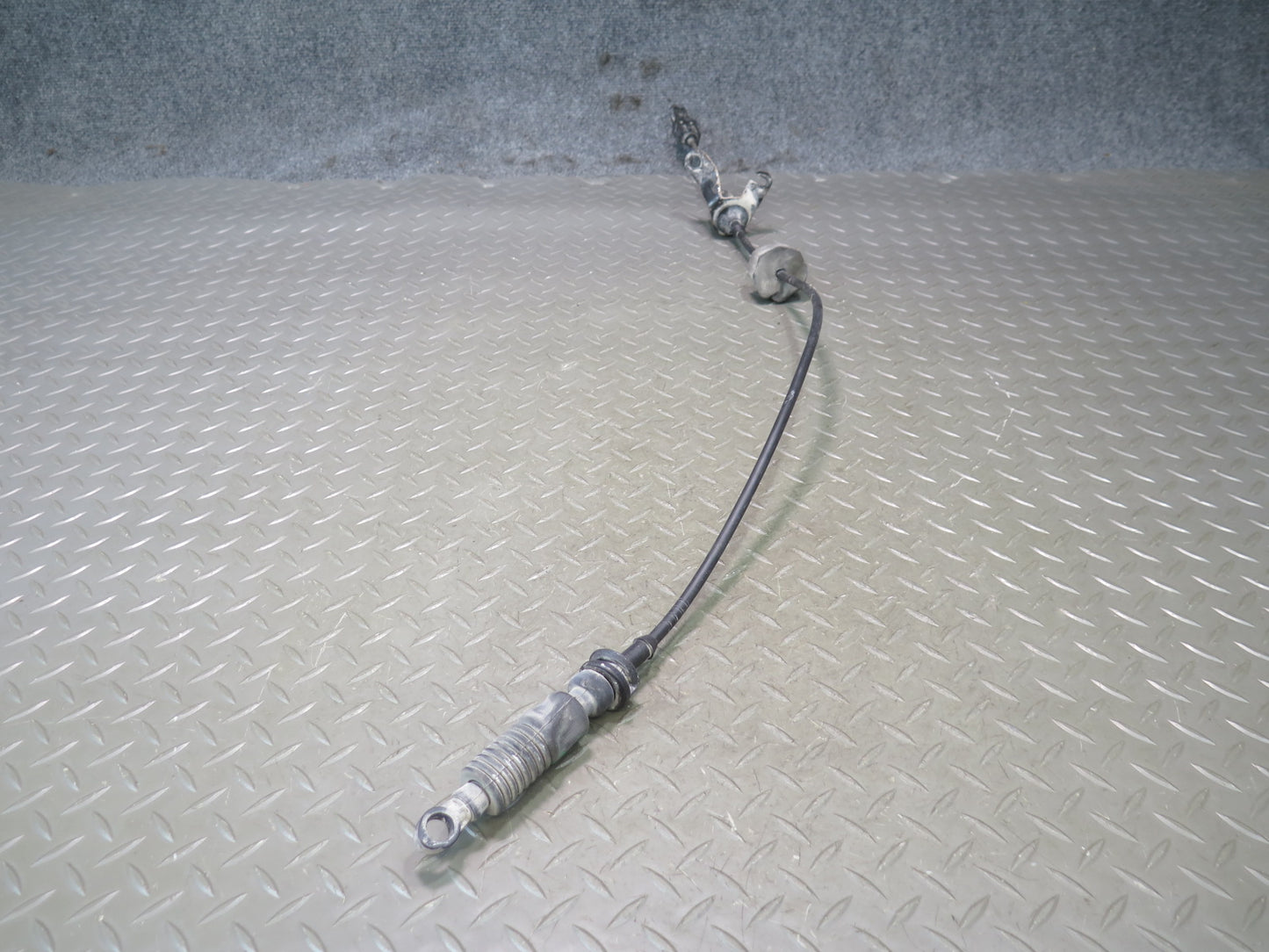 2004-2006 Cadillac XLR 4.6L Automatic Transmission Shifter Cable Assembly