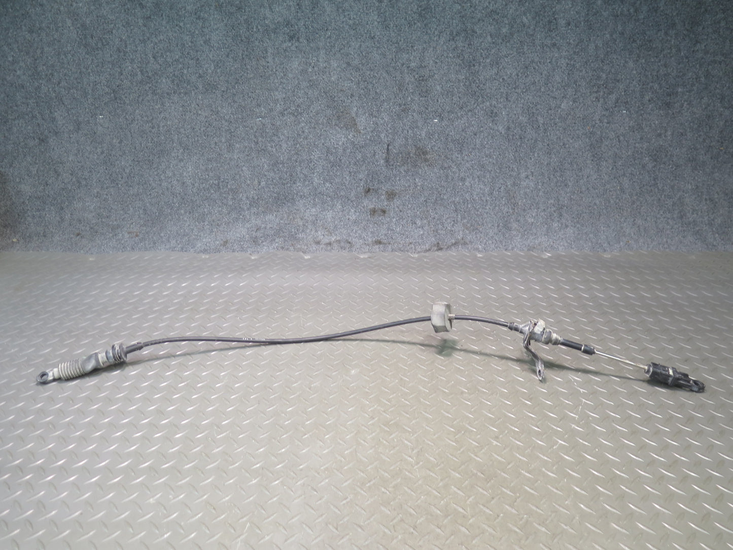 2004-2006 Cadillac XLR 4.6L Automatic Transmission Shifter Cable Assembly