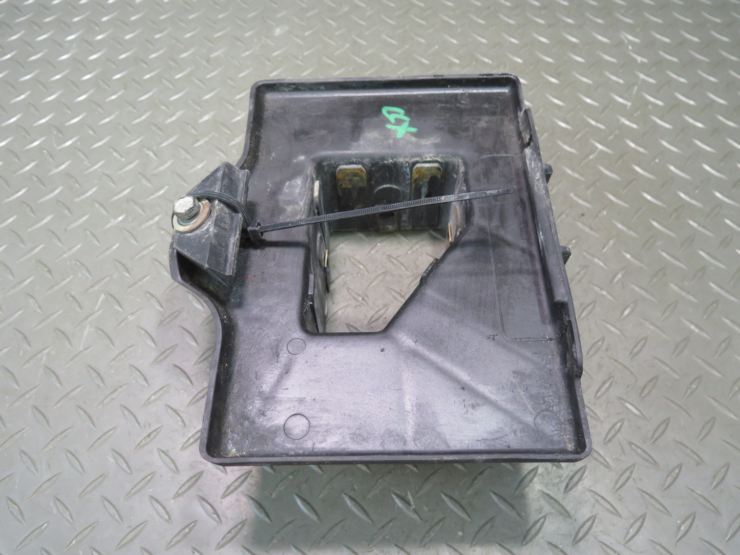 2004-2009 Cadillac XLR Battery Mount Tray Holder 10268430