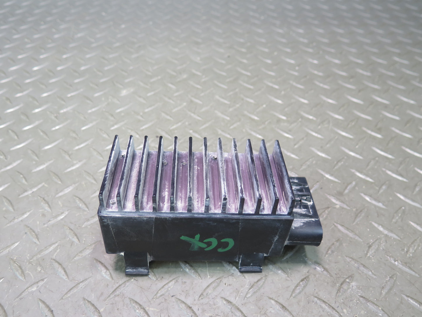 2004-2006 Cadillac XLR Gas Fuel Pump Control Module Unit 10337766