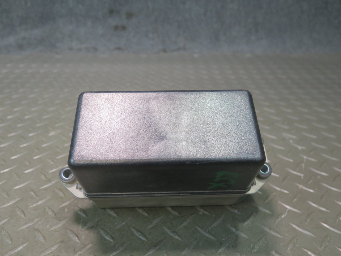 2004-2005 Cadillac XLR Adaptive Cruise Control Distance Radar Sensor Module