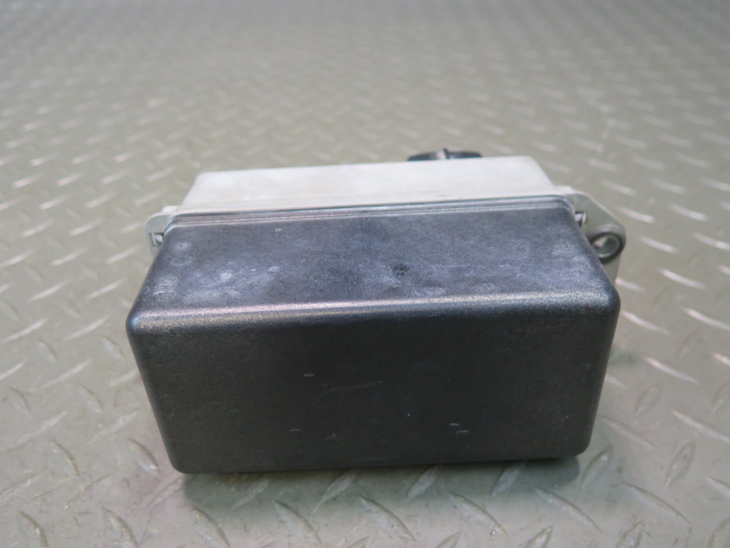 2004-2005 Cadillac XLR Adaptive Cruise Control Distance Radar Sensor Module