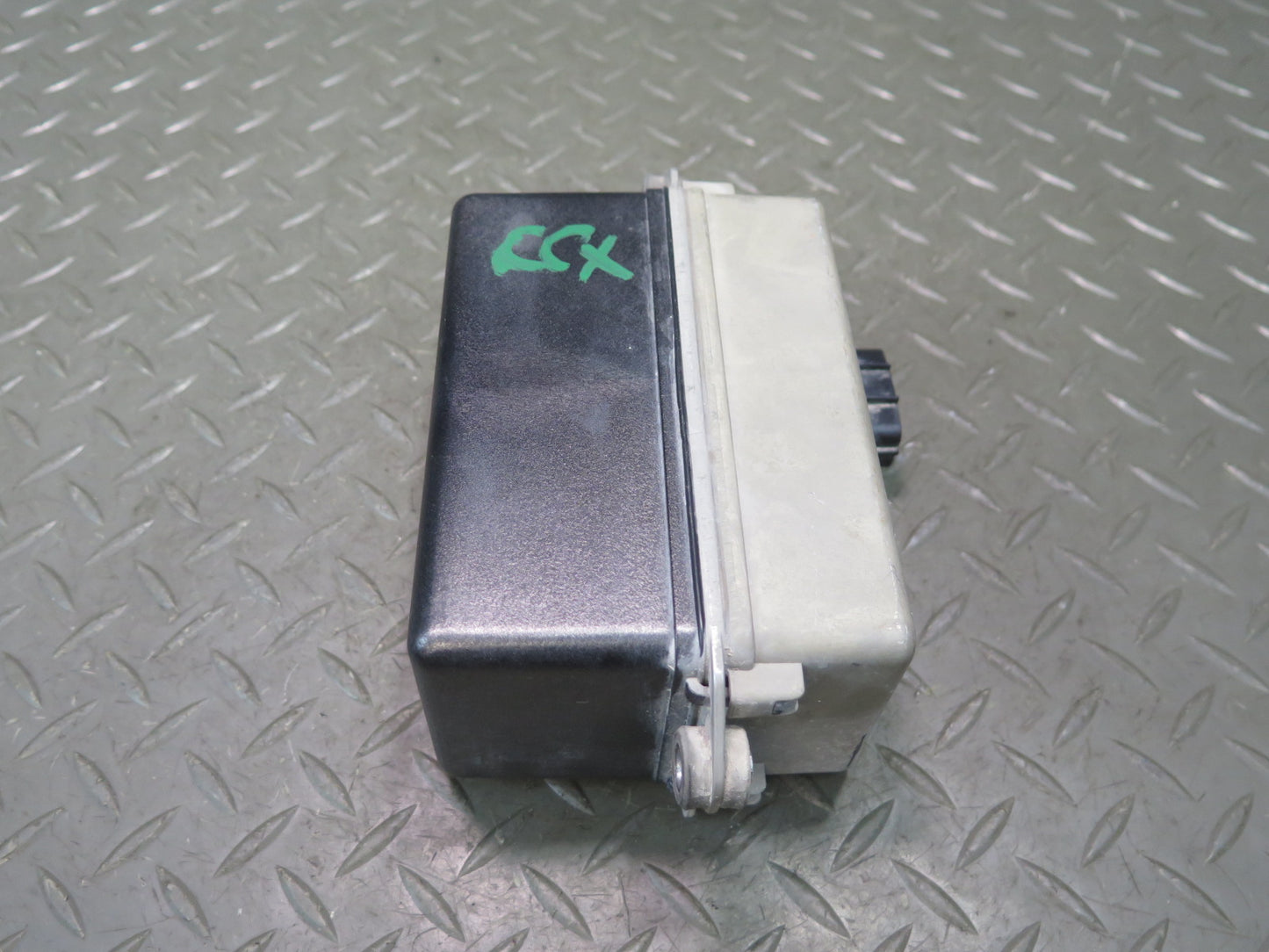 2004-2005 Cadillac XLR Adaptive Cruise Control Distance Radar Sensor Module