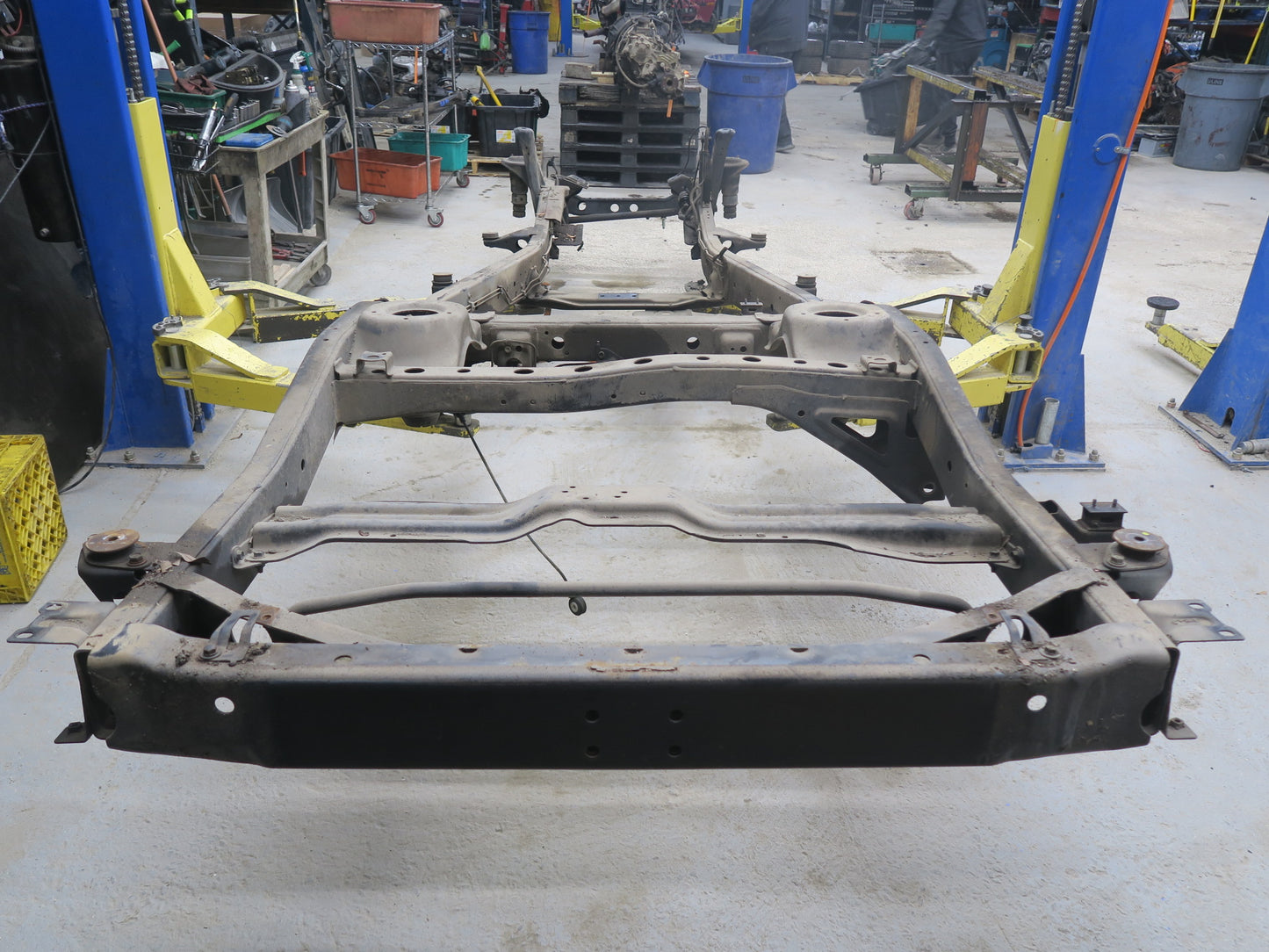 1991-1992 Toyota Land Cruiser FJ80 Body Frame Crossmember Assembly