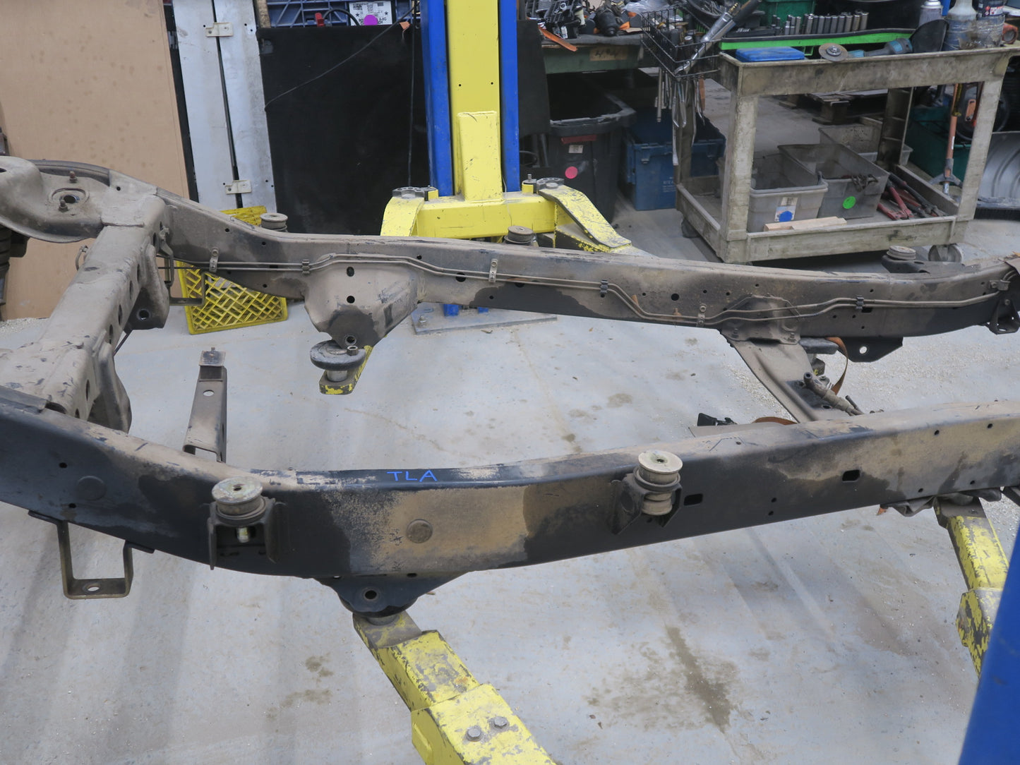 1991-1992 Toyota Land Cruiser FJ80 Body Frame Crossmember Assembly