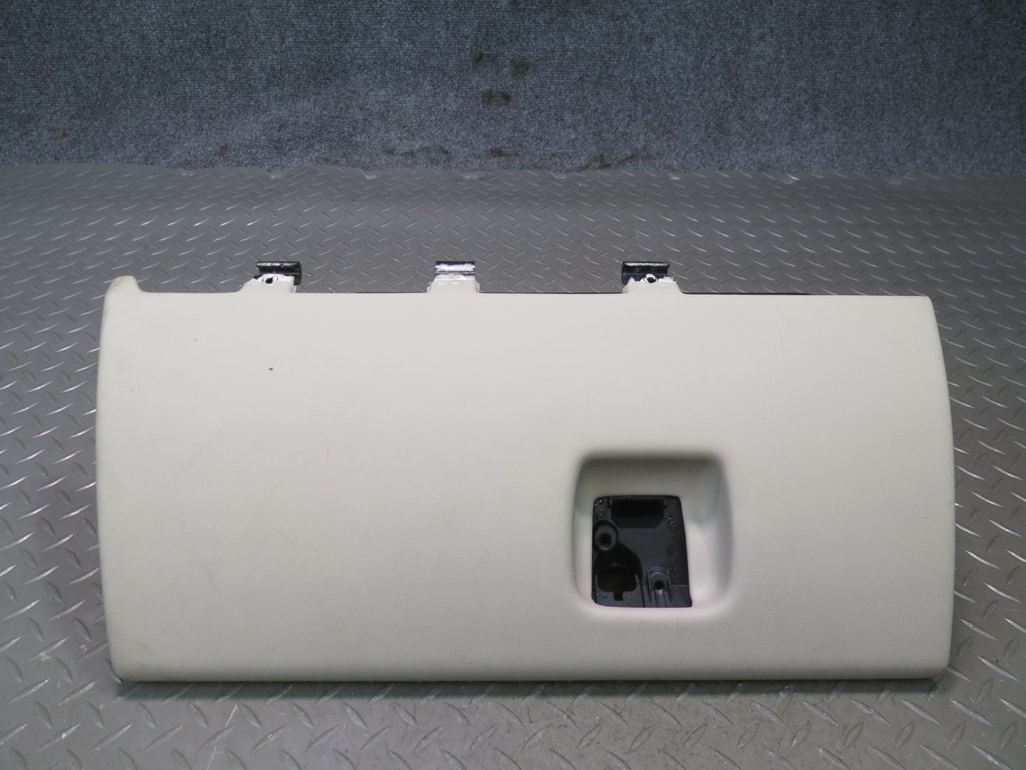 2004-2009 Cadillac XLR Dash Front Right Glove Box Compartment Storage