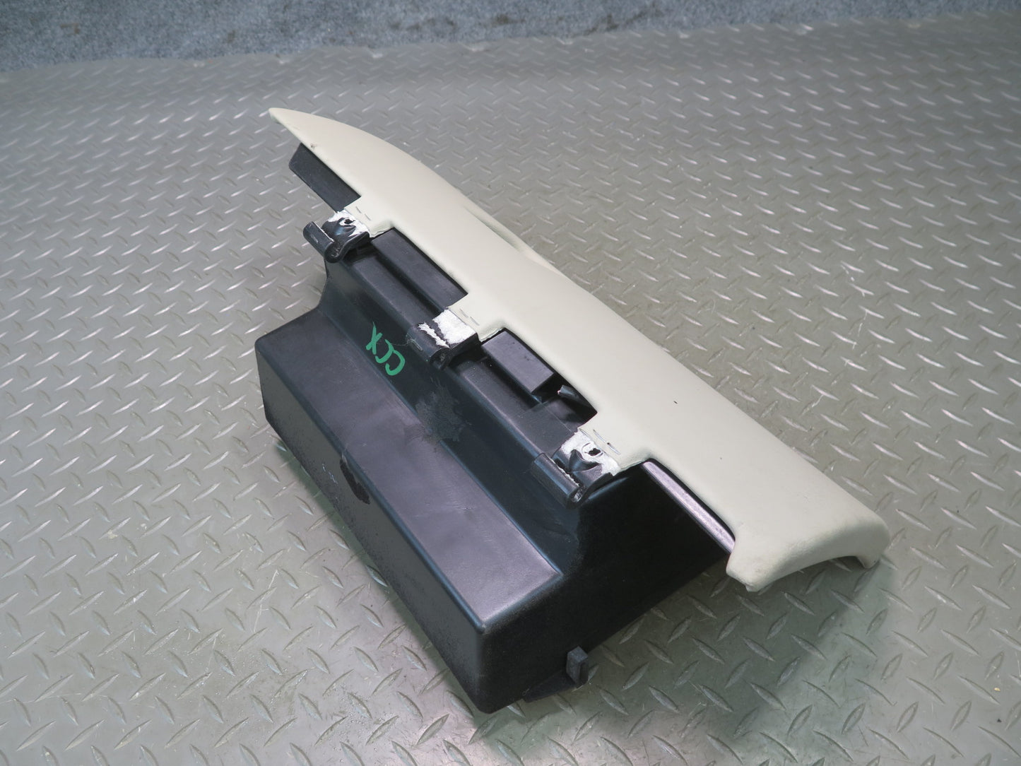 2004-2009 Cadillac XLR Dash Front Right Glove Box Compartment Storage