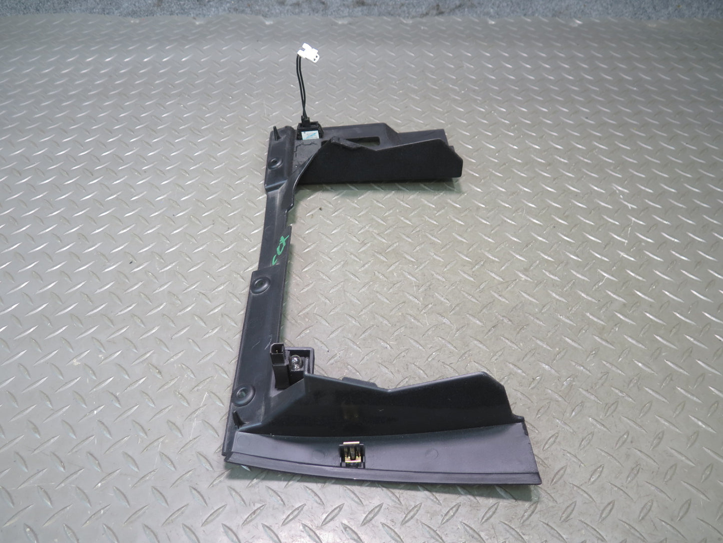 2004-2009 Cadillac XLR Glove Box Frame Trim Panel 10305572