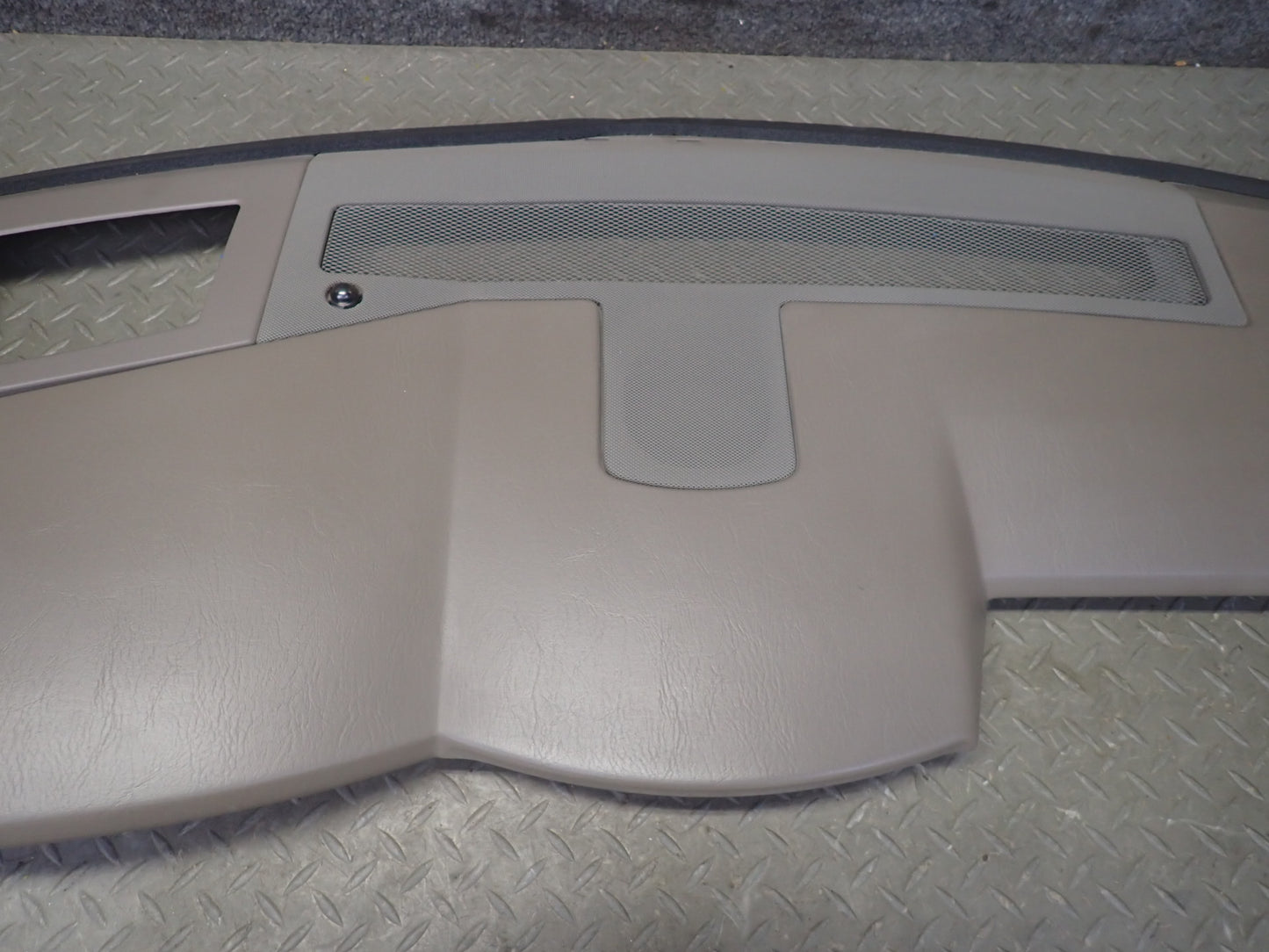 2004-2008 Cadillac XLR Dashboard Upper Trim Cover Panel Shale 10314216