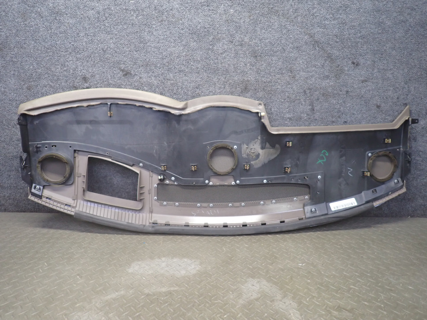 2004-2008 Cadillac XLR Dashboard Upper Trim Cover Panel Shale 10314216