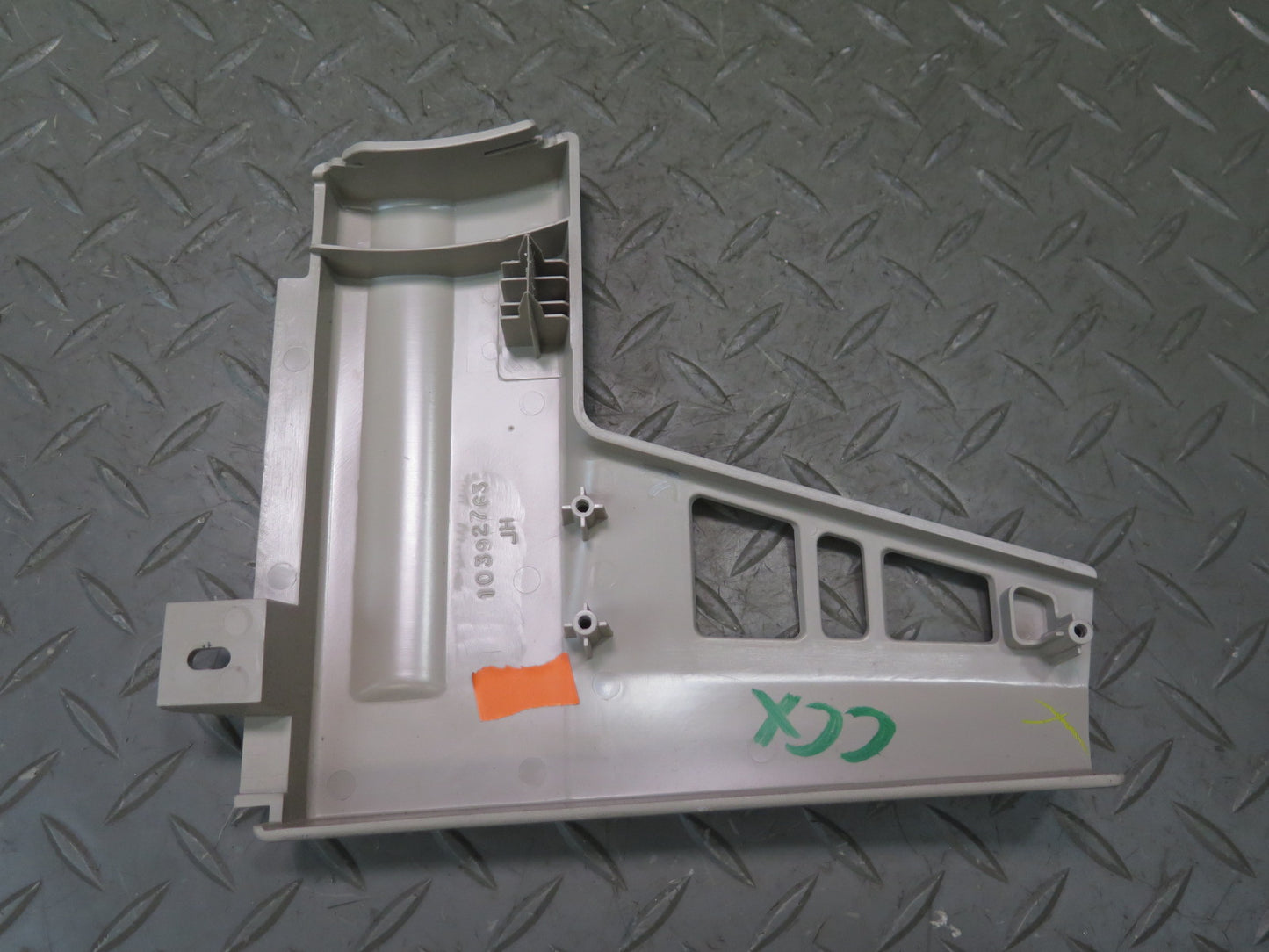 2004-2009 Cadillac XLR Left Head UP Display Switch Trim Bezel Panel 10392763