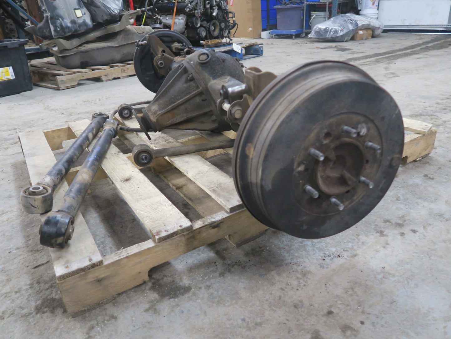 1991-1994 Toyota Land Cruiser FJ80 A/T Rear Axle With Differential 4.10 Ratio