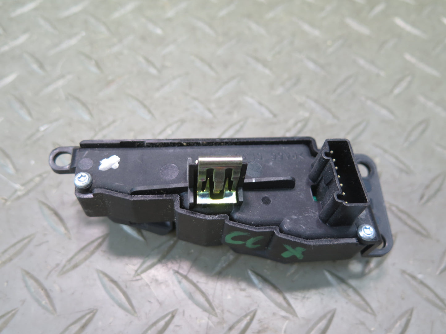 2004-2009 Cadillac XLR Instrument Panel Cluster Left Head UP Display Switch