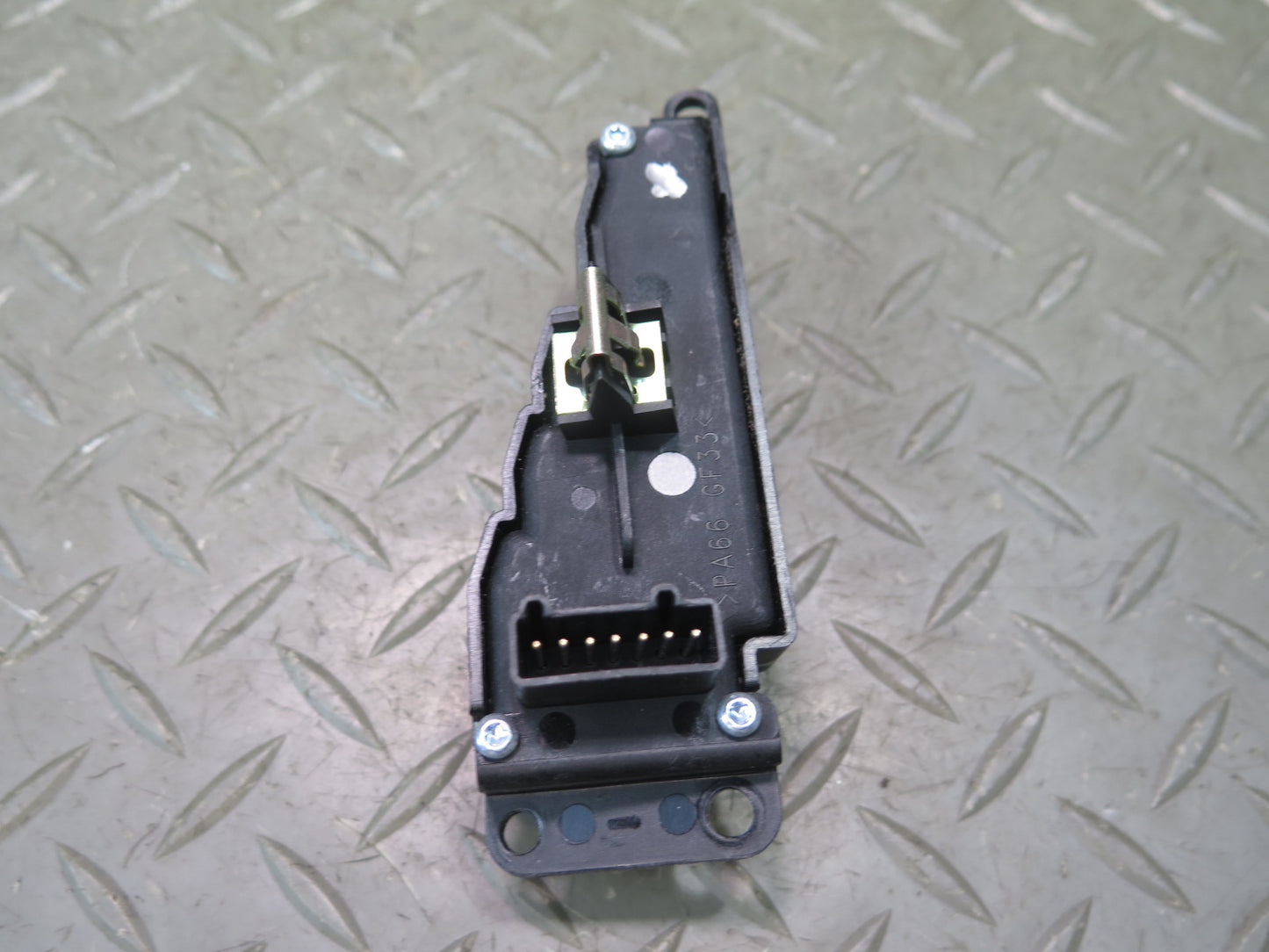 2004-2009 Cadillac XLR Instrument Panel Cluster Left Head UP Display Switch