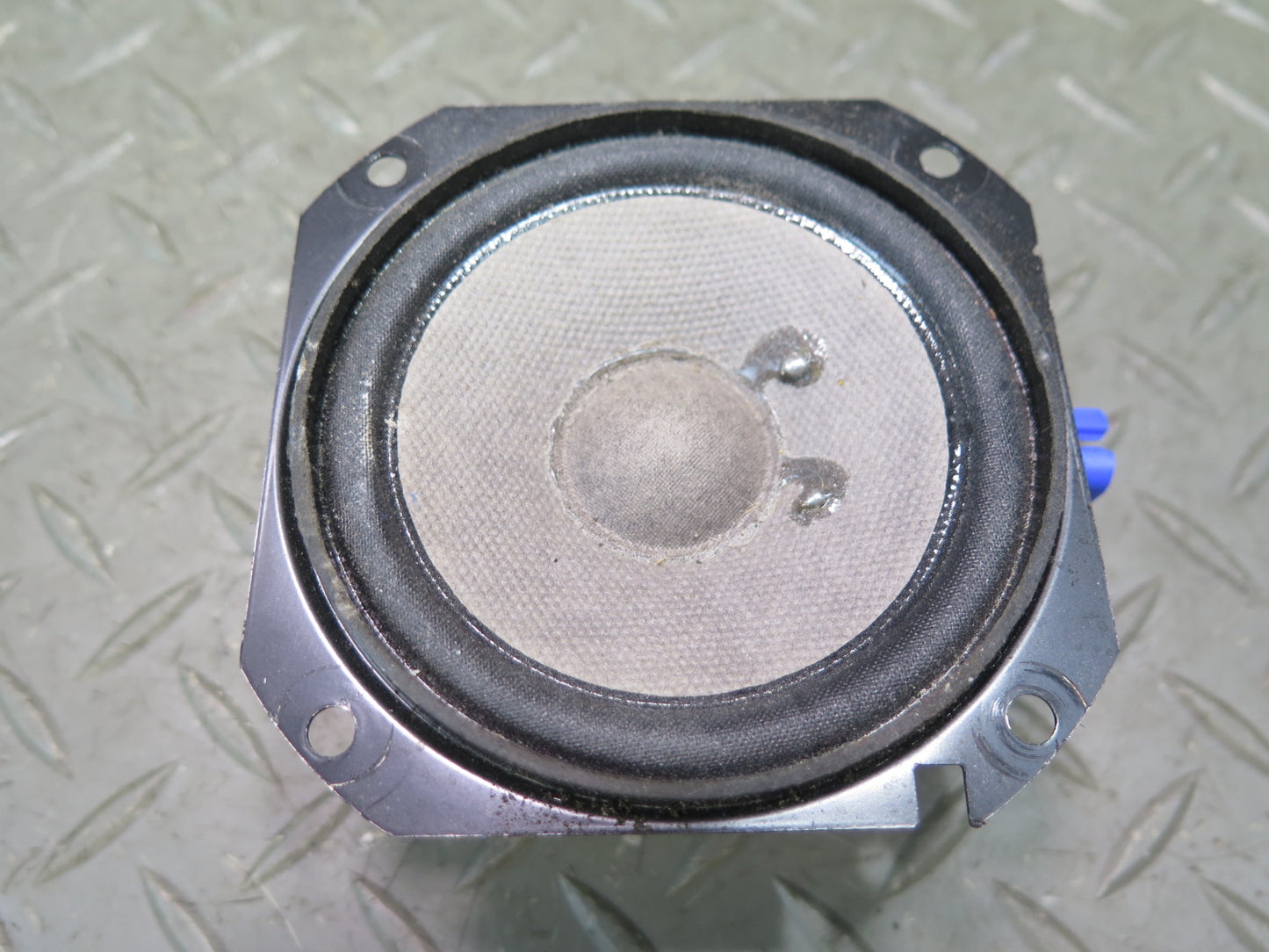 2004-2009 Cadillac XLR Dash Center Speaker 10302898