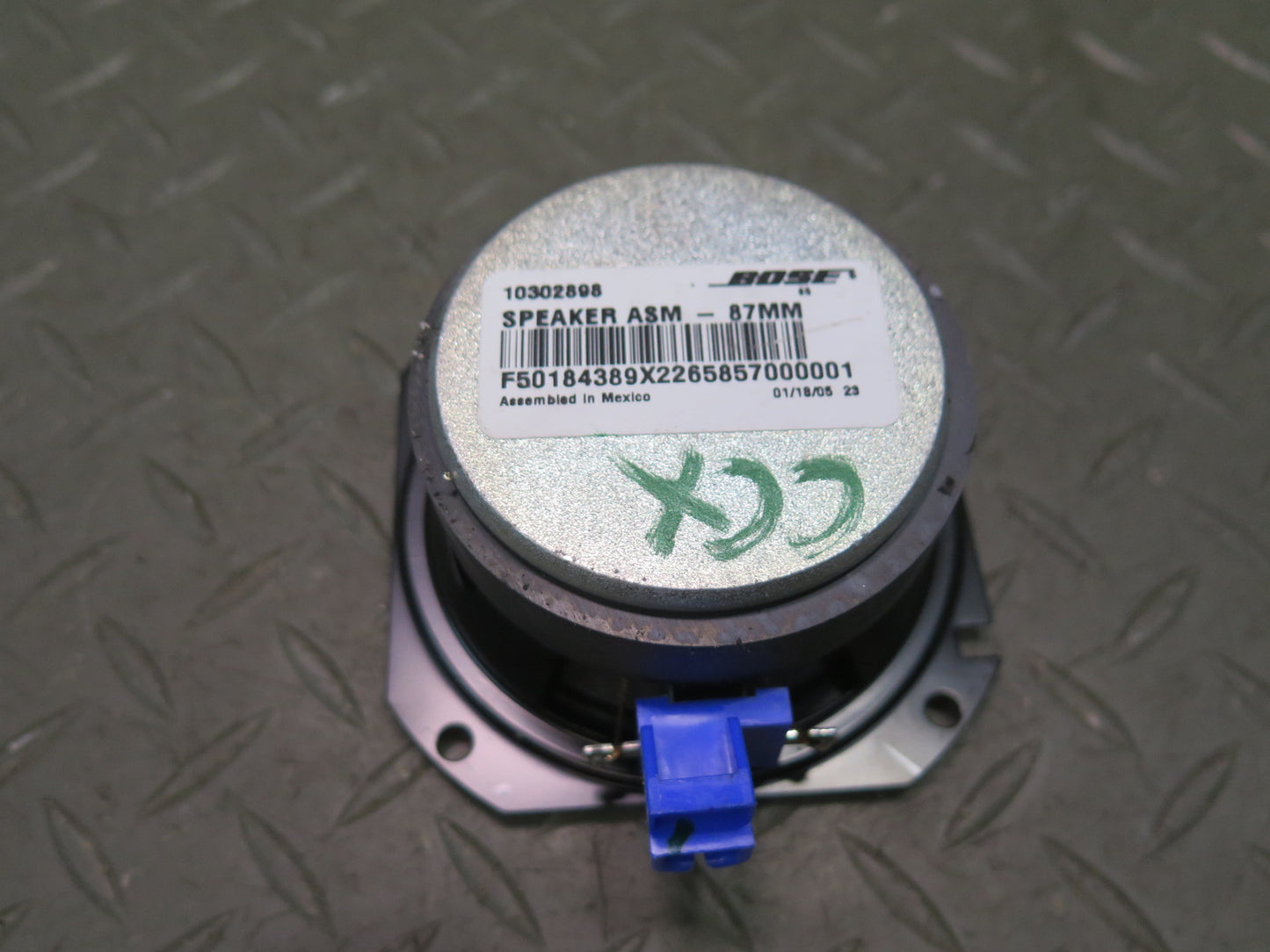 2004-2009 Cadillac XLR Dash Center Speaker 10302898