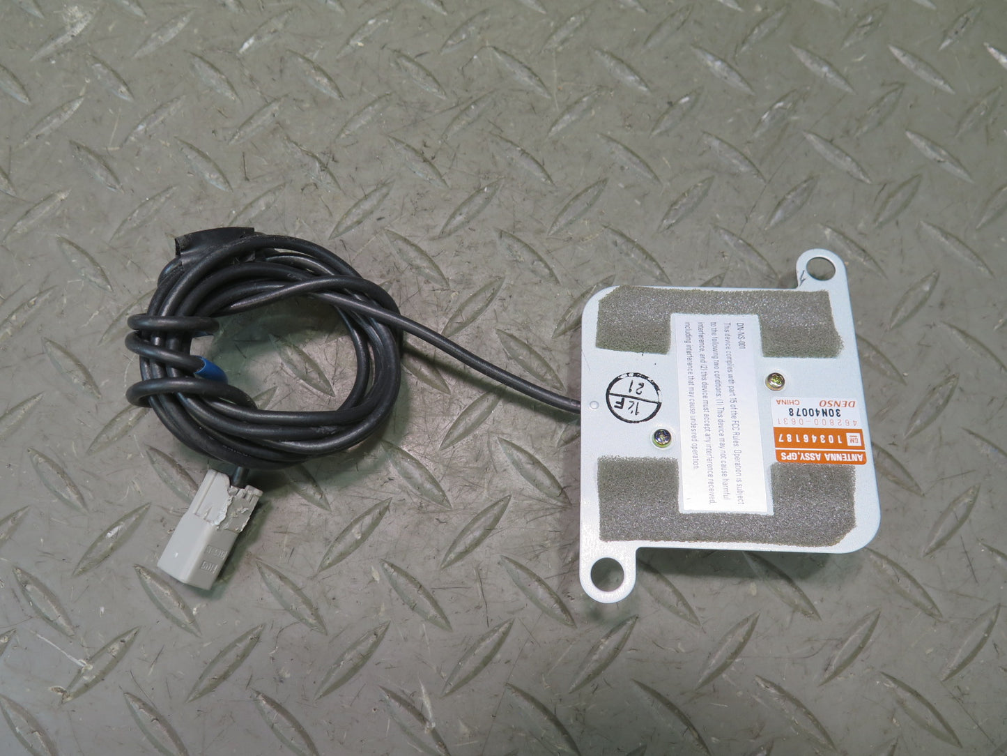 2004-2009 Cadillac XLR Interior GPS Navigation Radio Antenna 10346187