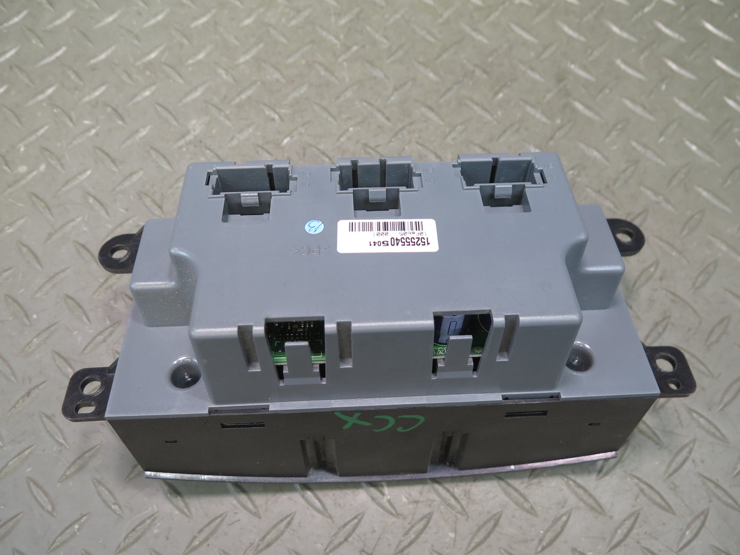 2004-2005 Cadillac XLR A/C Heater Climate Control Switch Panel 15255540