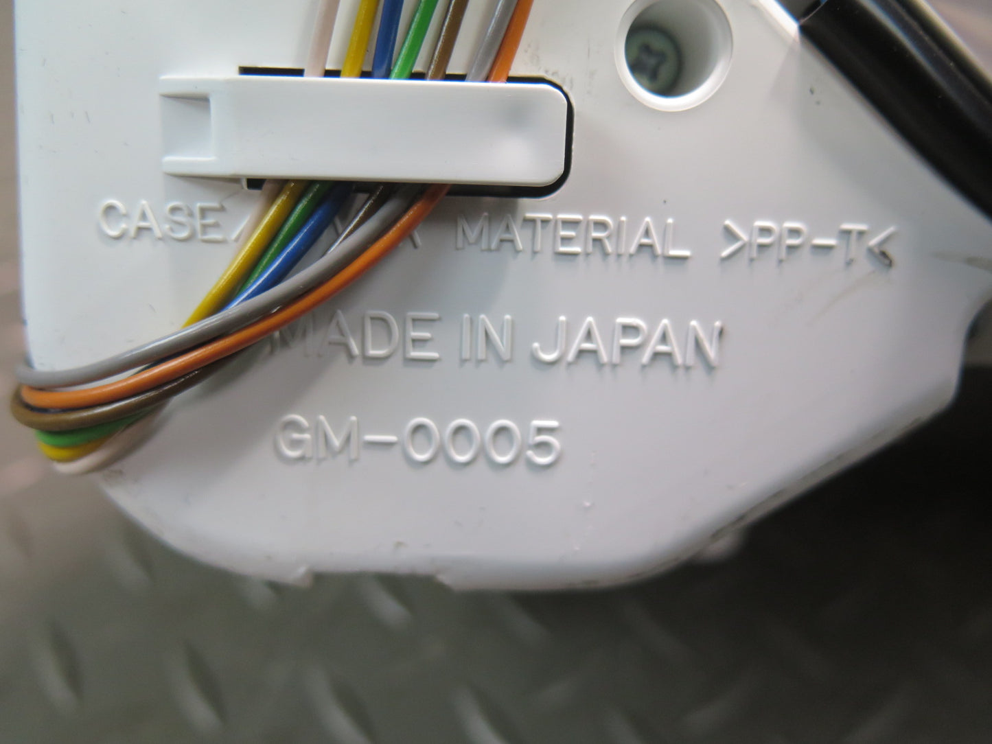 2004-2005 Cadillac XLR Dash Instrument Cluster Gauge Speedometer