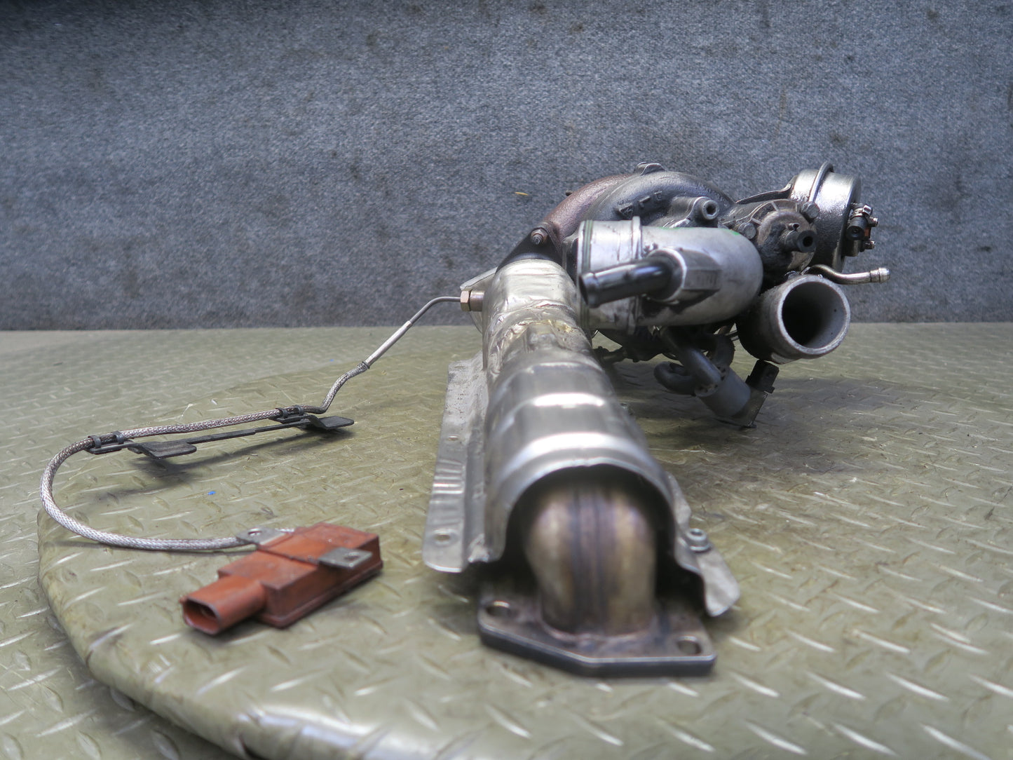 2006-2012 Bentley Flying Spur 6.0L W12 Engine Left Side Turbo Turbocharger