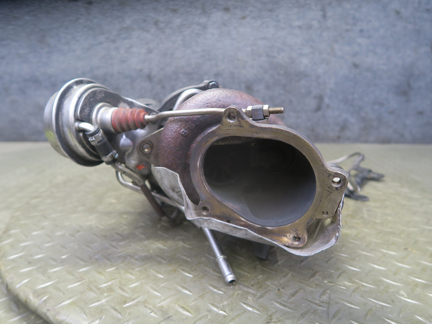 2006-2012 Bentley Flying Spur 6.0L W12 Engine Left Side Turbo Turbocharger