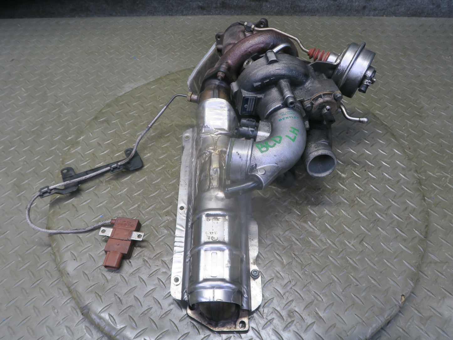 2006-2012 Bentley Flying Spur 6.0L W12 Engine Left Side Turbo Turbocharger