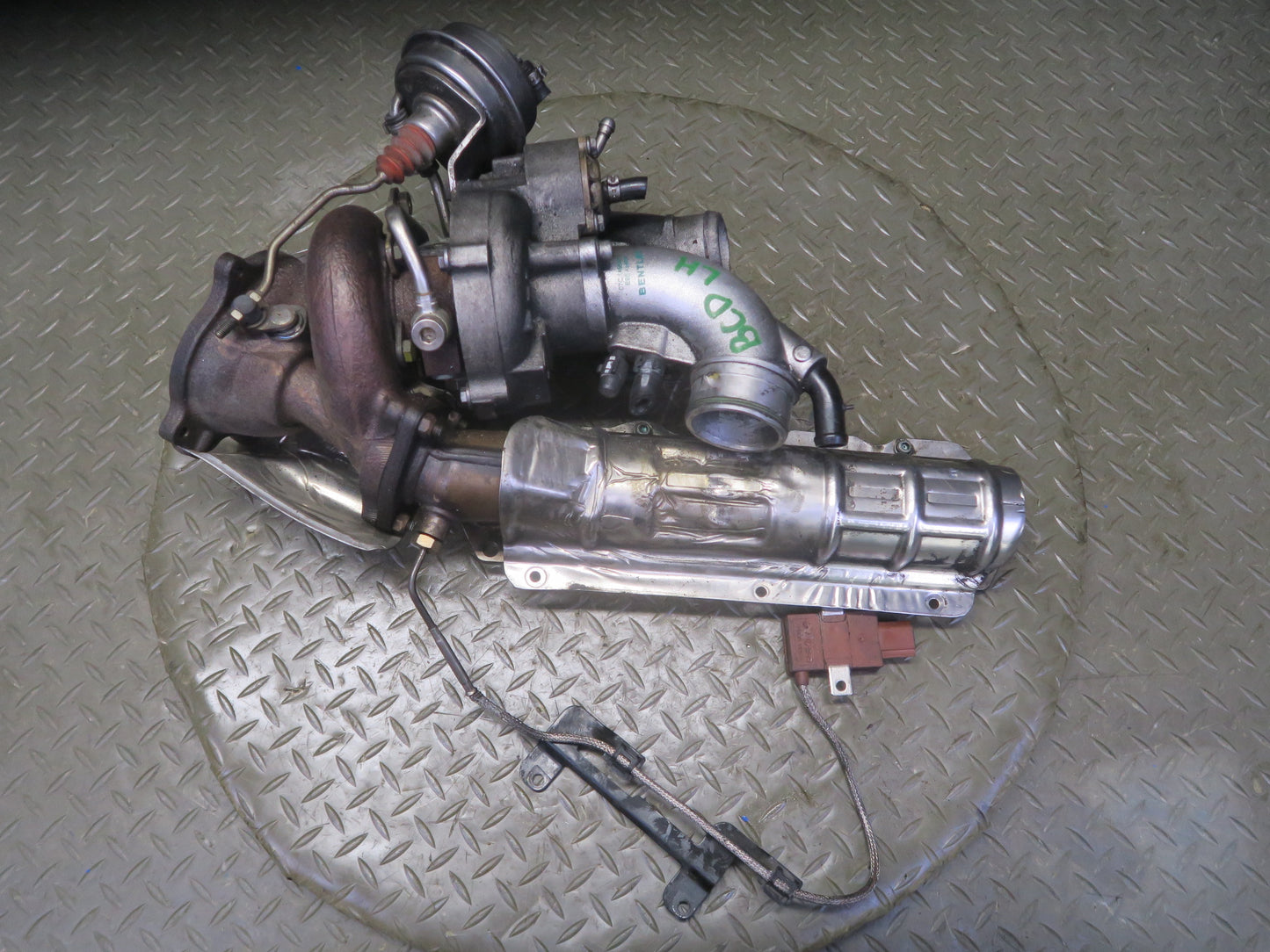 2006-2012 Bentley Flying Spur 6.0L W12 Engine Left Side Turbo Turbocharger