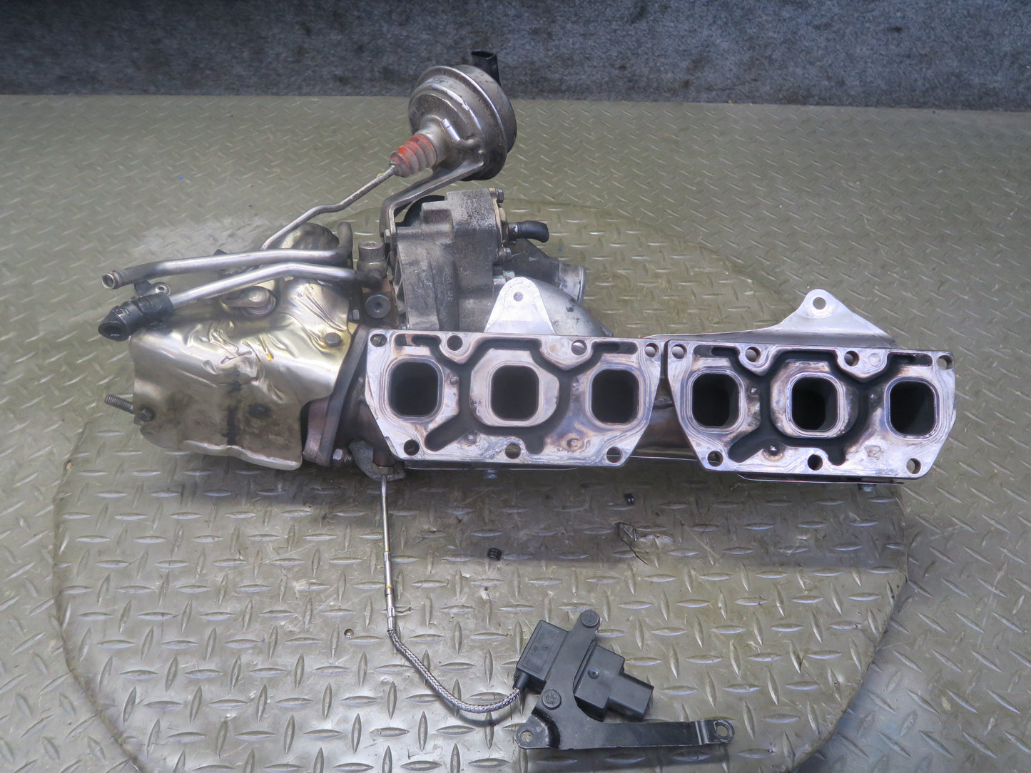 2006-2012 Bentley Flying Spur 6.0L W12 Engine Right Side Turbo Turbocharger