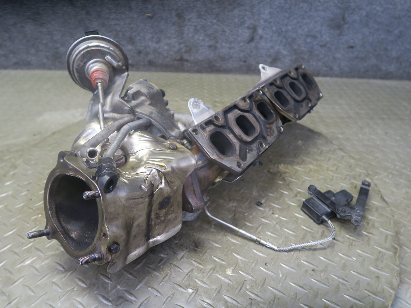 2006-2012 Bentley Flying Spur 6.0L W12 Engine Right Side Turbo Turbocharger