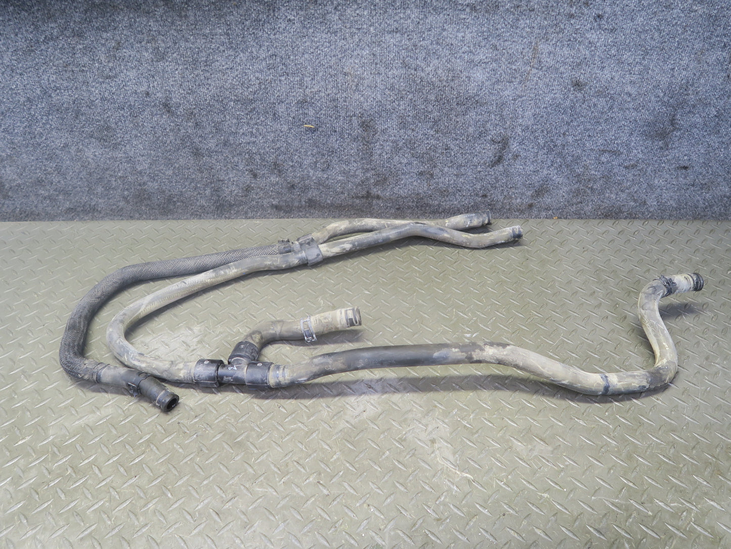 2004-2009 Cadillac XLR 4.6L V8 Engine Coolant Water Pipe Line Hose Tube Set