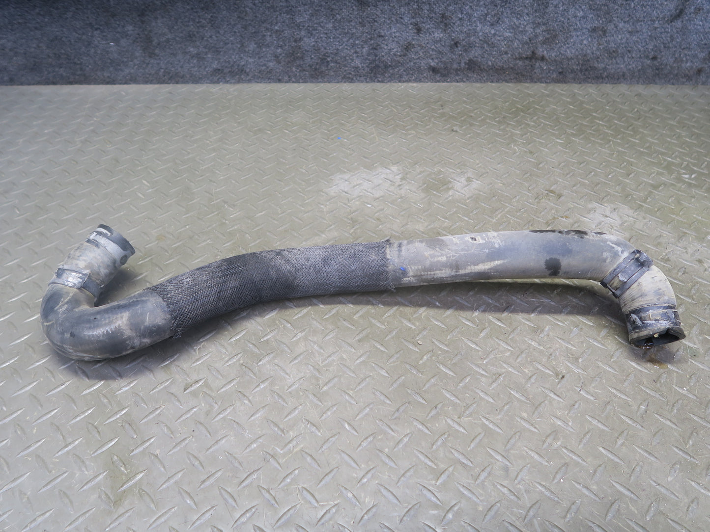 2004-2009 Cadillac XLR 4.6L V8 Engine Coolant Water Pipe Line Hose Tube Set