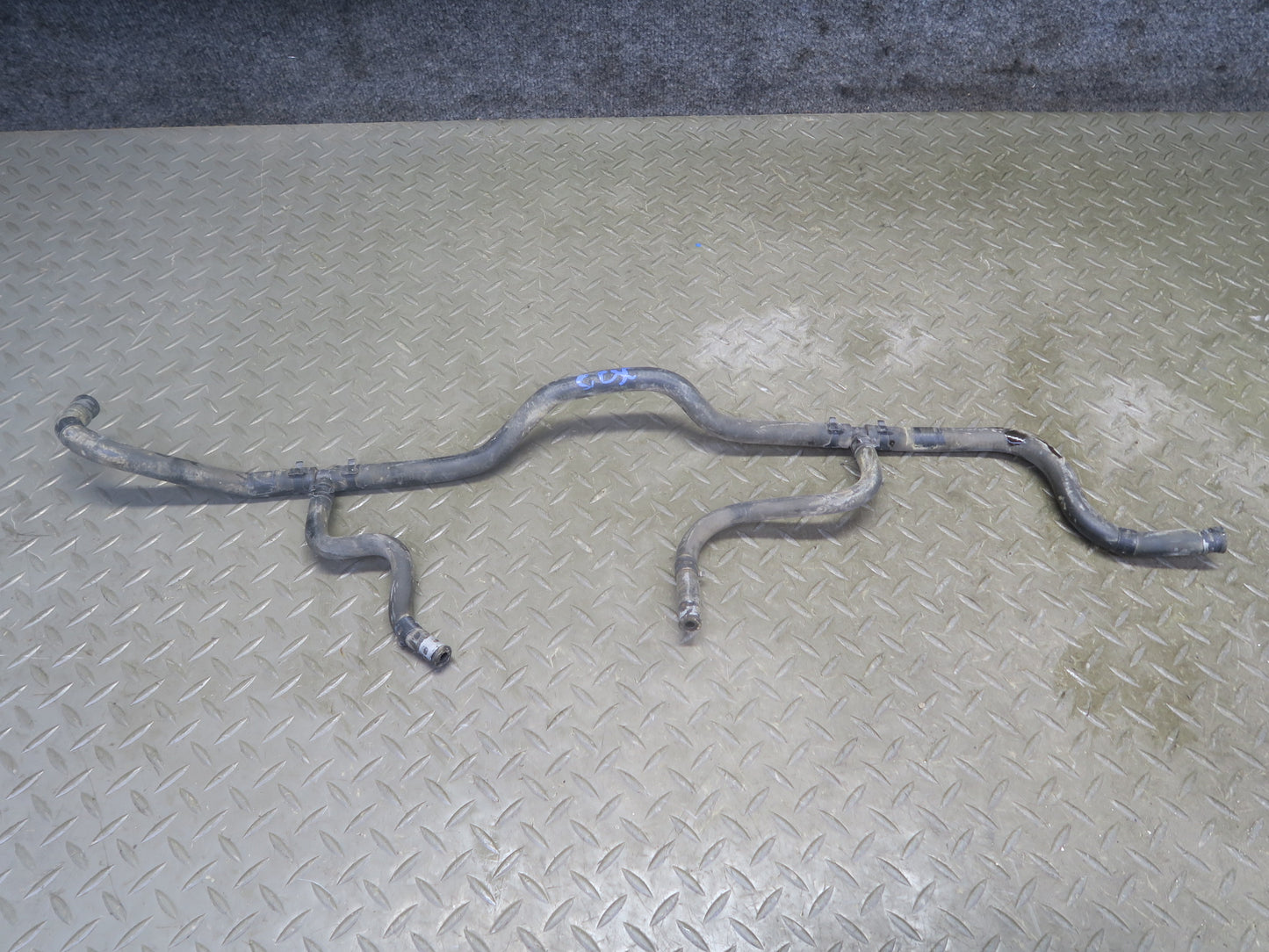 2004-2009 Cadillac XLR 4.6L V8 Engine Coolant Water Pipe Line Hose Tube Set