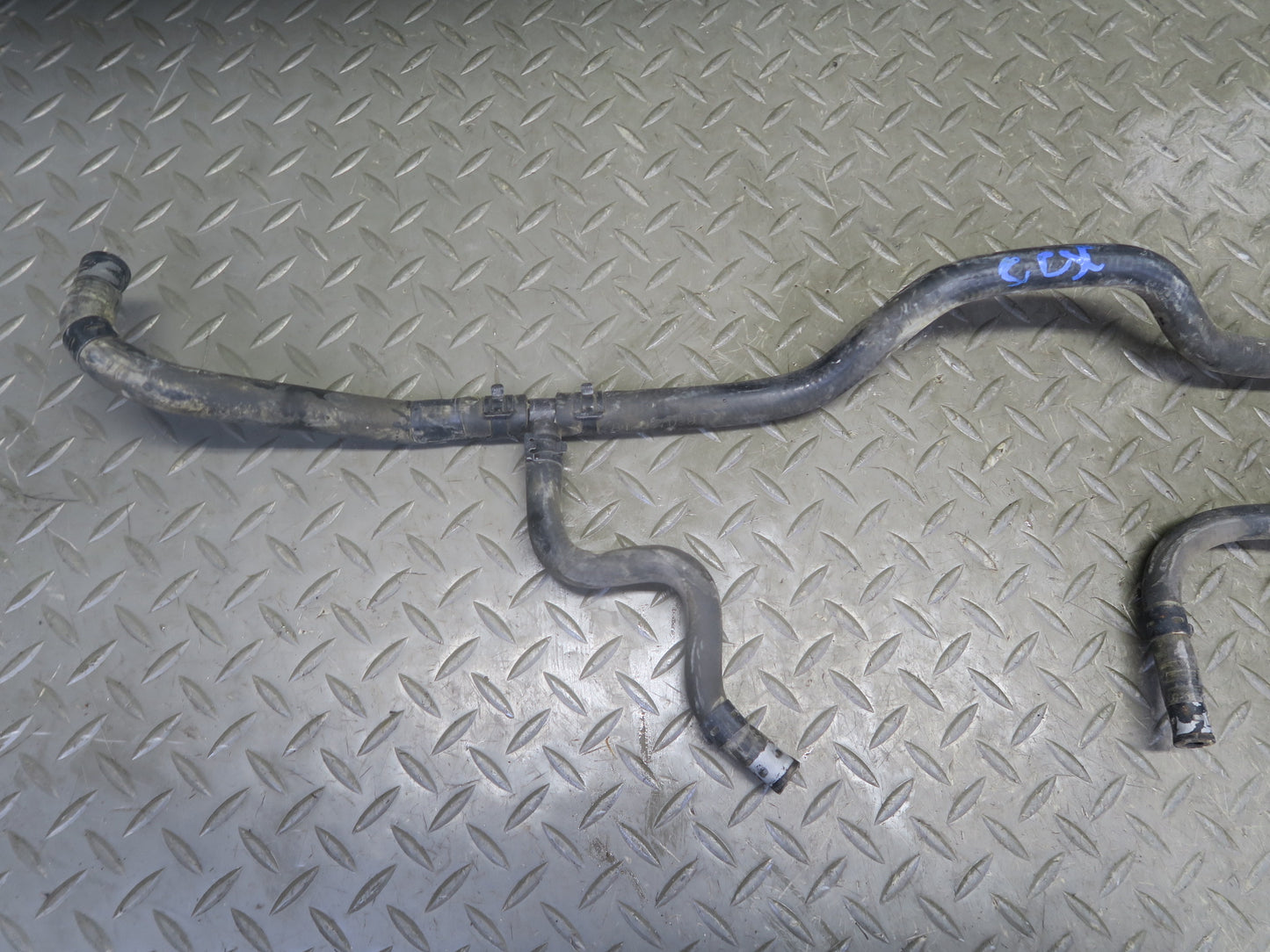 2004-2009 Cadillac XLR 4.6L V8 Engine Coolant Water Pipe Line Hose Tube Set