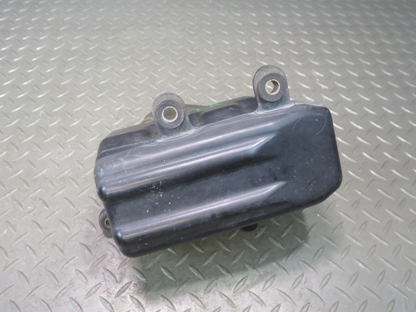 1991-1992 Land Cruiser FJ80 4.0L 3FE Air Suction Sub Silencer