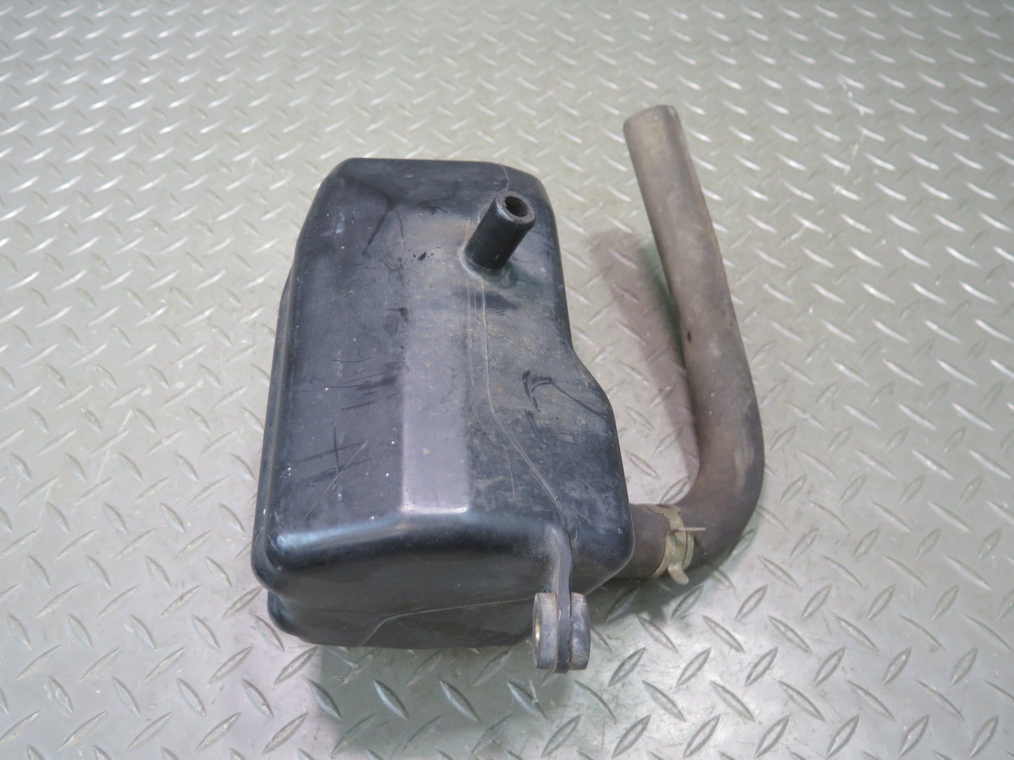 1991-1992 Land Cruiser FJ80 4.0L 3FE Air Suction Sub Silencer