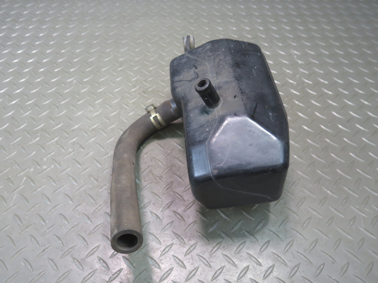 1991-1992 Land Cruiser FJ80 4.0L 3FE Air Suction Sub Silencer