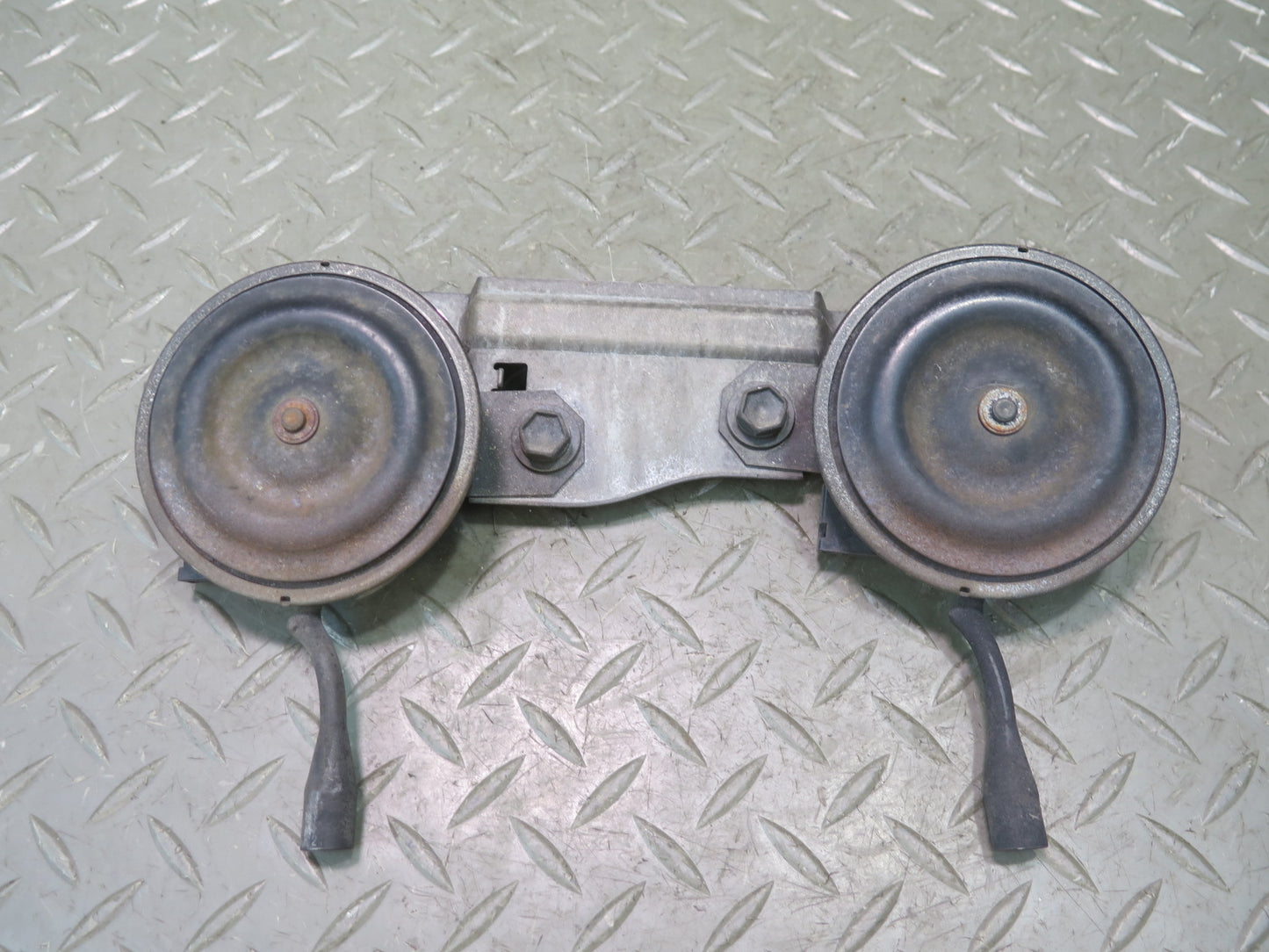 1991-1997 Land Cruiser FJ80 High & Low Tone Horn Signal