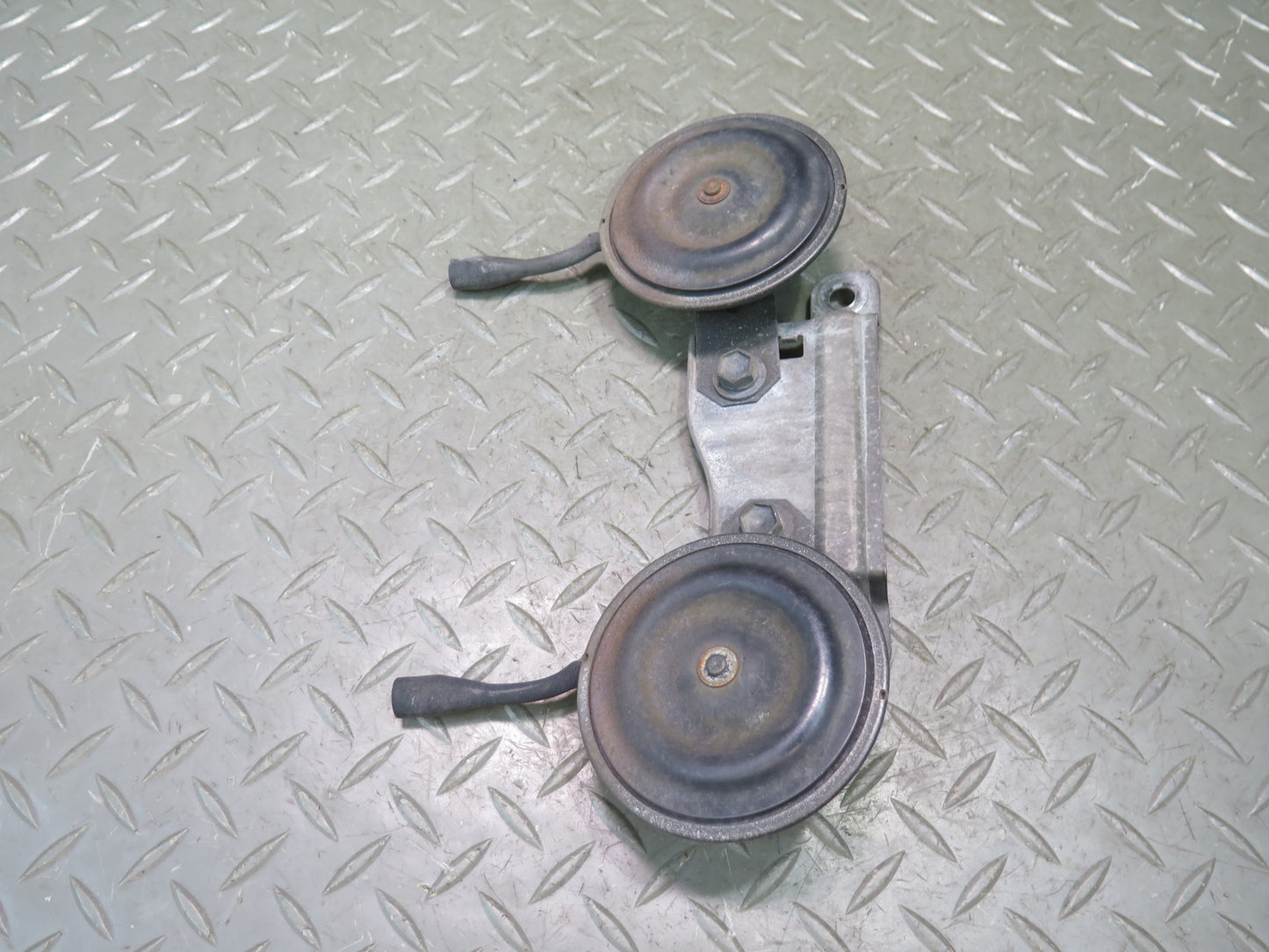 1991-1997 Land Cruiser FJ80 High & Low Tone Horn Signal