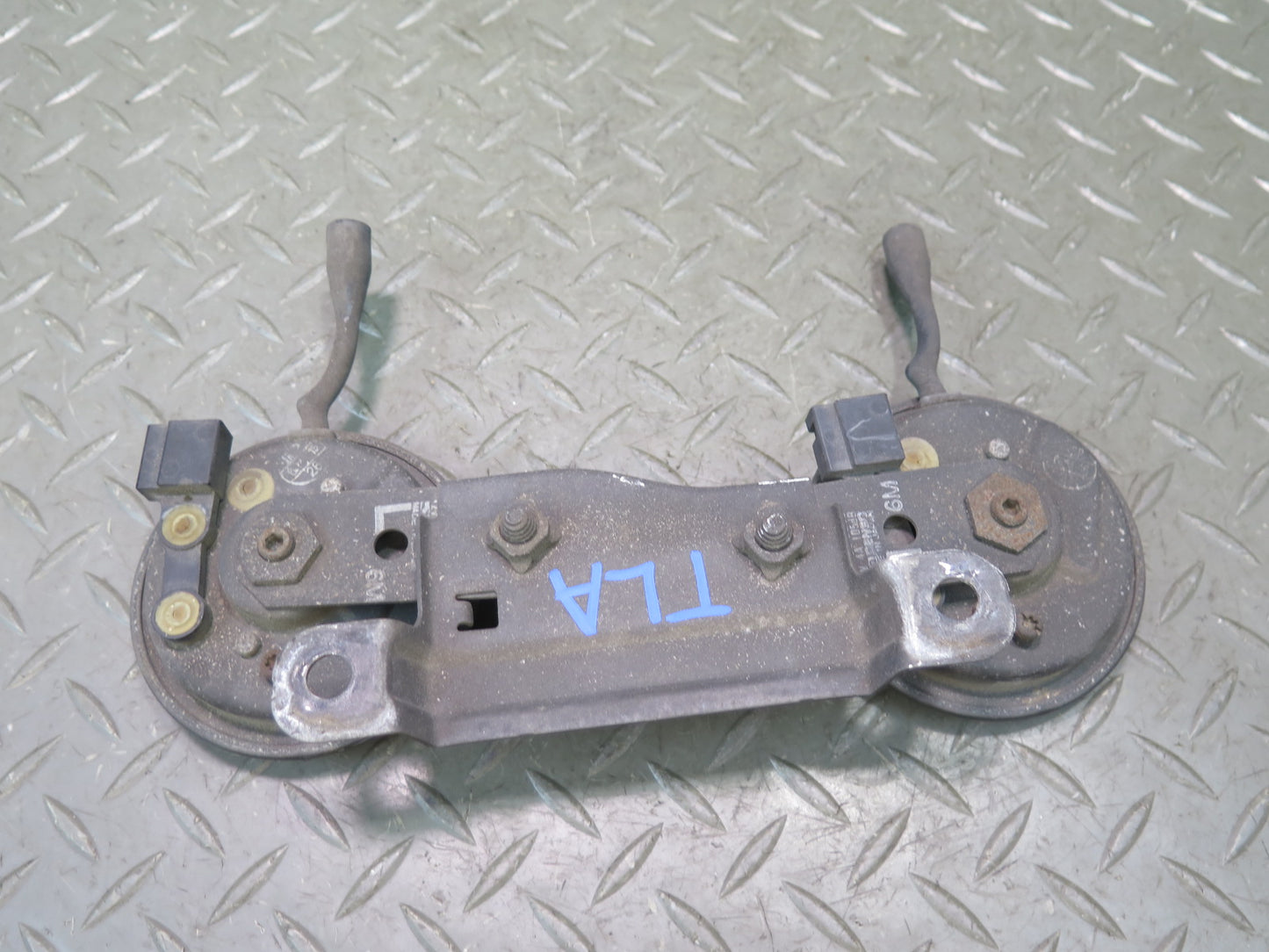 1991-1997 Land Cruiser FJ80 High & Low Tone Horn Signal