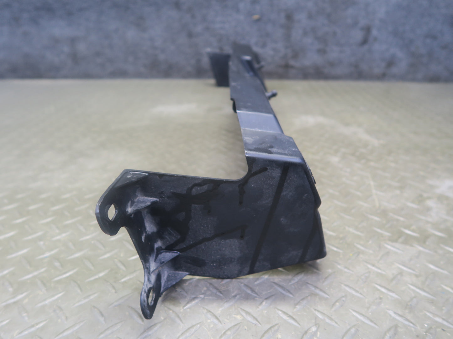 2004-2009 Cadillac XLR Front Upper Radiator Support Bracket Cover