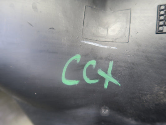 2004-2008 Cadillac XLR 4.6L V8 Air Intake Center Hose Pipe Duct Housing Assembly