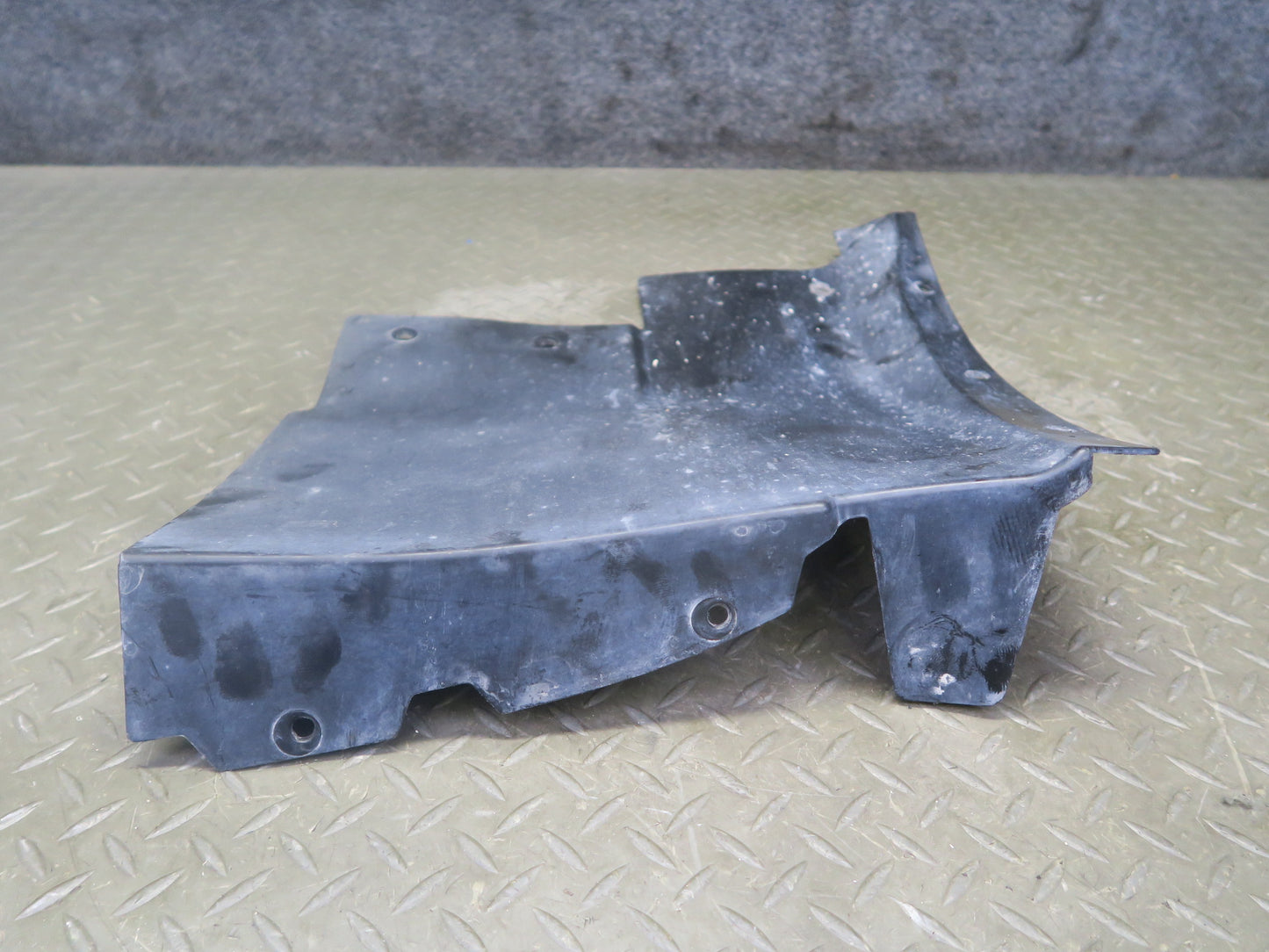 2004-2009 Cadillac XLR Front Right Fender Liner Wheel Splash Shield Guard