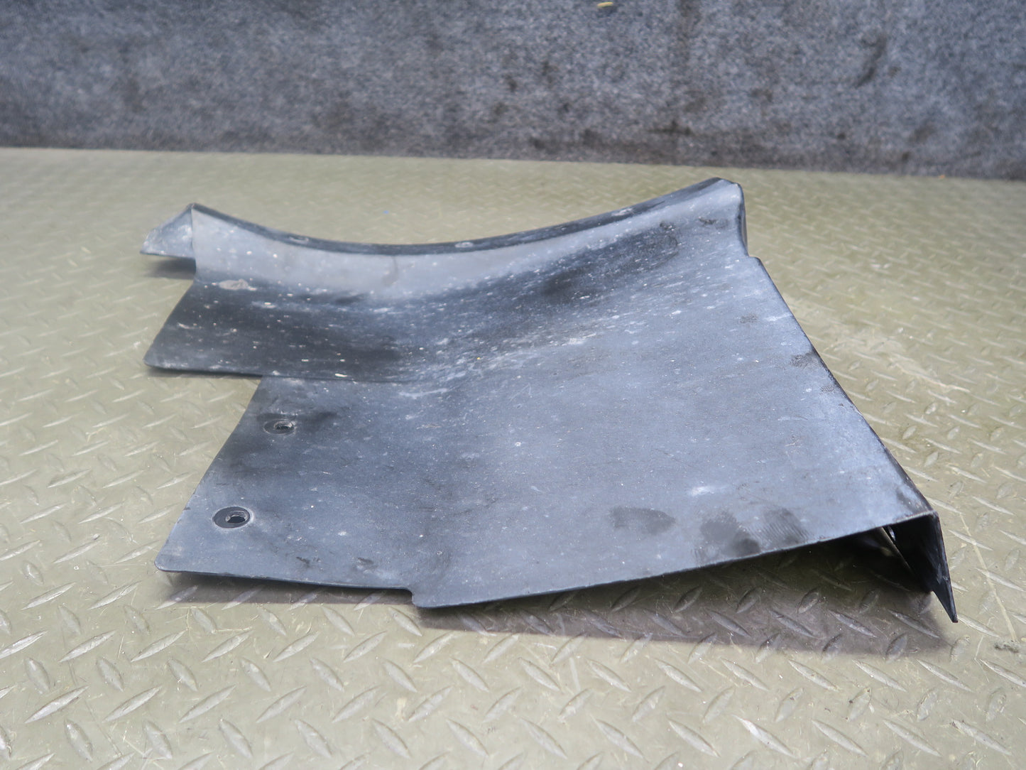 2004-2009 Cadillac XLR Front Right Fender Liner Wheel Splash Shield Guard
