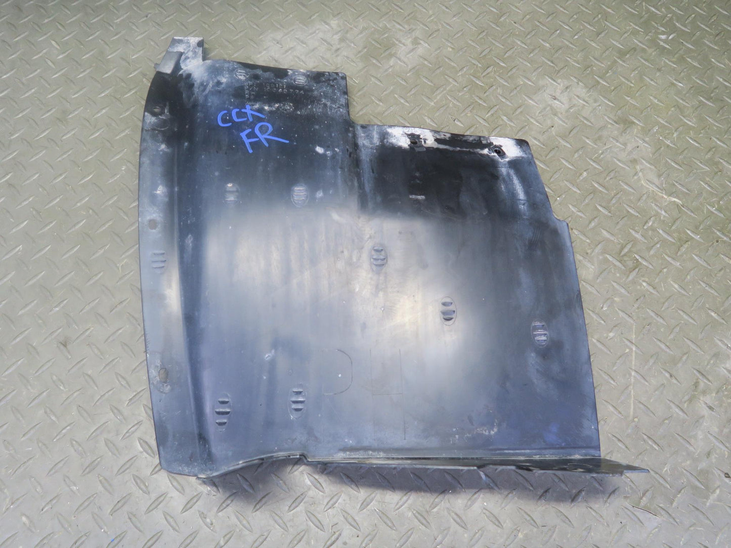 2004-2009 Cadillac XLR Front Right Fender Liner Wheel Splash Shield Guard