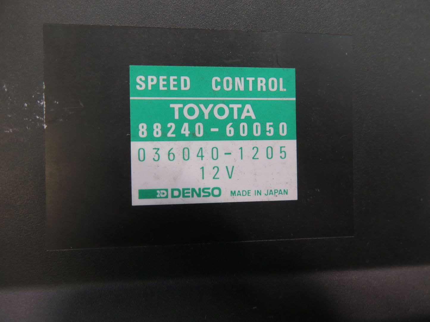 1991-1992 Toyota Land Cruiser FJ80 3FE Cruise Control Module Unit 88240-60050