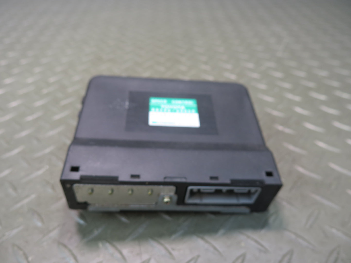 1991-1992 Toyota Land Cruiser FJ80 3FE Cruise Control Module Unit 88240-60050
