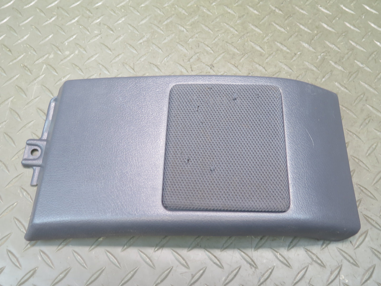 1991-1992 Toyota Land Cruiser FJ80 Front Right Side Dash Speaker Cover Gray