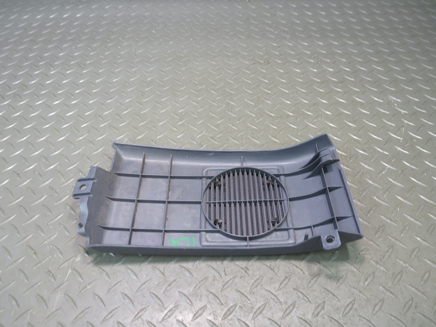 1991-1992 Toyota Land Cruiser FJ80 Front Right Side Dash Speaker Cover Gray