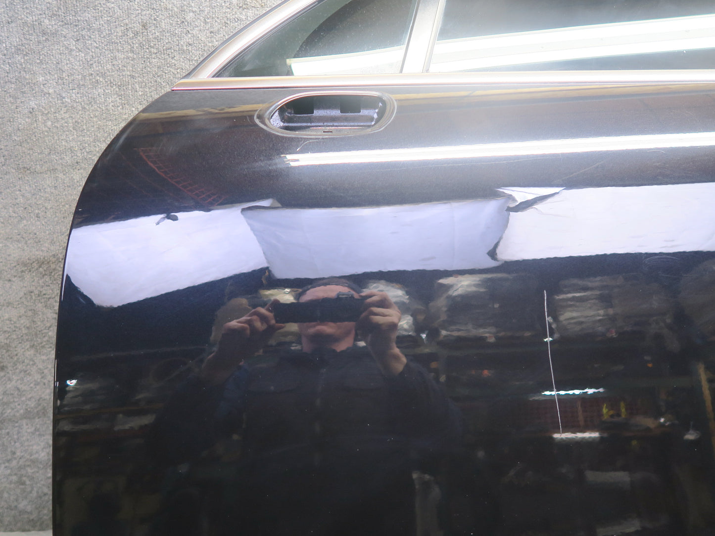 2011-2018 Porsche Cayenne 958 Front Left Door Black Shell Panel w Glass